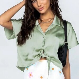 Green princess polly top!!